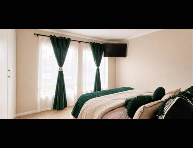2 BEDROOM TOWNHOUSE FOR SALE IN VERWOERDPARK